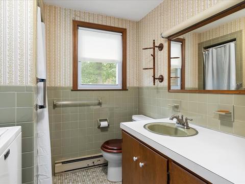 71 Marion St, Fall River, MA 02723 photo 9