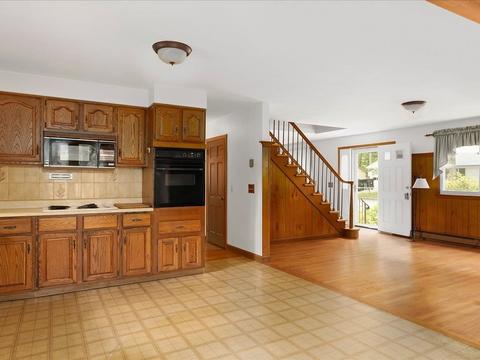 71 Marion St, Fall River, MA 02723 photo 8