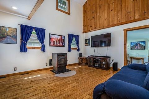 30 Page Ave, Ashburnham, MA 01430 photo 5