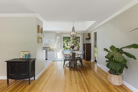 6 Little Tree Ln, Framingham, MA 01701 photo 8