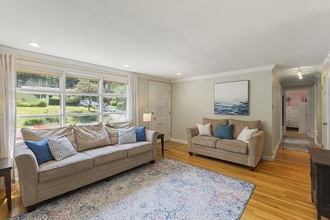 6 Little Tree Ln, Framingham, MA 01701 photo 5