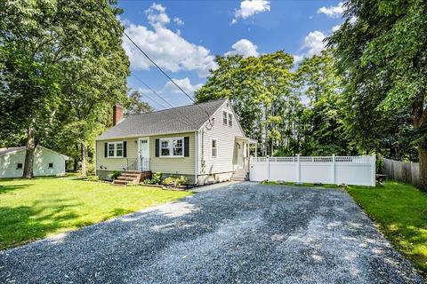 65 Green St, Danvers, MA 01923 photo 2