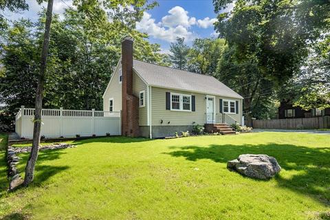 65 Green St, Danvers, MA 01923 photo 3