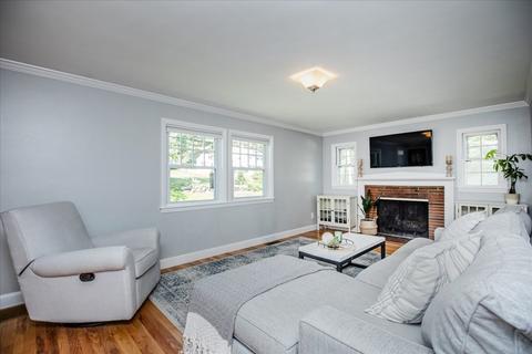 65 Green St, Danvers, MA 01923 photo 4