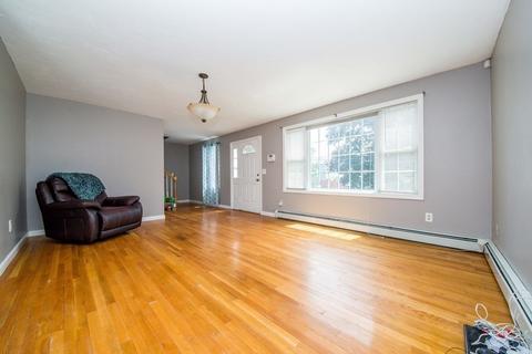 184 Marchand St, Fall River, MA 02723 photo 4