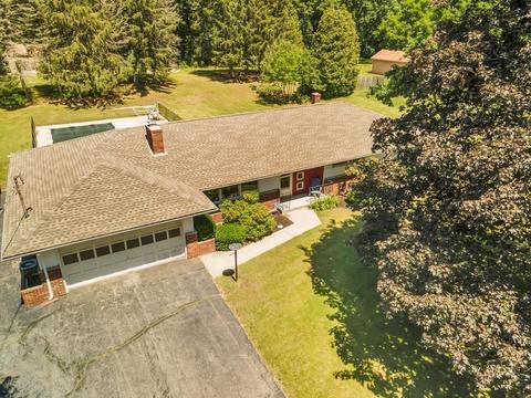 91 Lower Gore Rd, Webster, MA 01570 photo 3