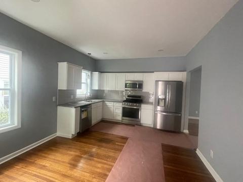 529 Walnut St, Fall River, MA 02720 photo 6