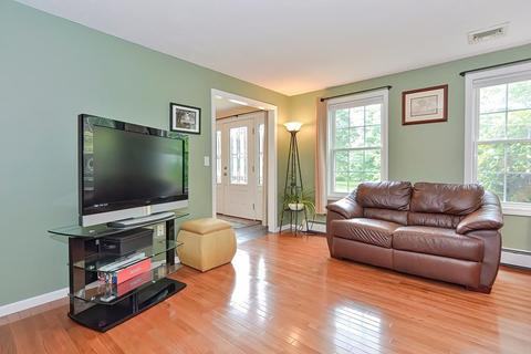 54 Maple St, Plainville, MA 02762 photo 12