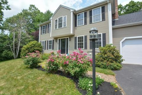 54 Maple St, Plainville, MA 02762 photo 2
