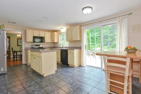 54 Maple St, Plainville, MA 02762 photo 8