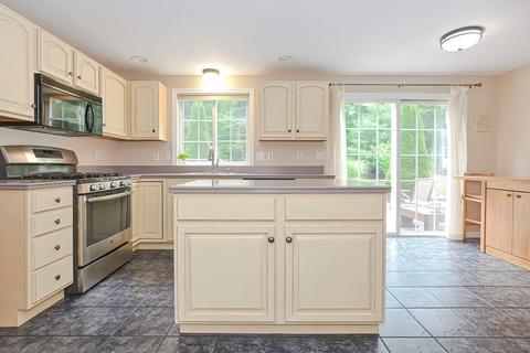 54 Maple St, Plainville, MA 02762 photo 6
