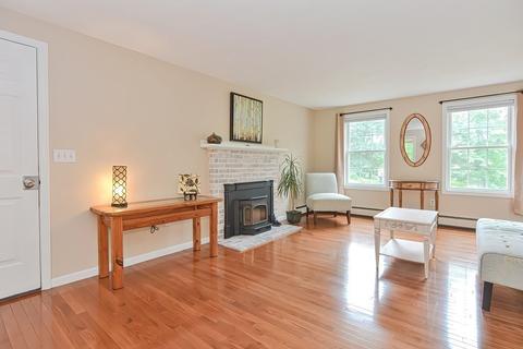 54 Maple St, Plainville, MA 02762 photo 13