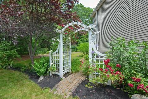 54 Maple St, Plainville, MA 02762 photo 36