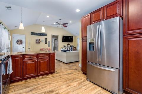 11 Ash, Webster, MA 01570 photo 10