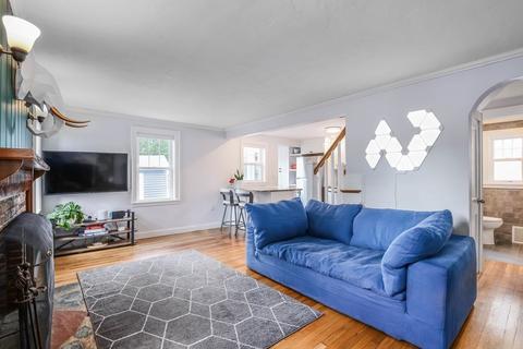 1 Crosby Ave, Beverly, MA 01915 photo 12
