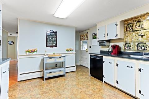 63 Bristol Ave, Barnstable, MA 02601 photo 9