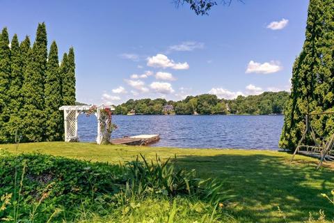 12 Davis Cir, Sutton, MA 01590 photo 2