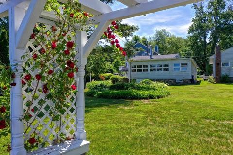 12 Davis Cir, Sutton, MA 01590 photo 5