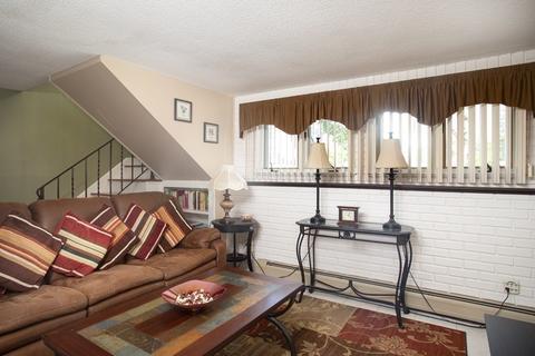 462 Oak Grove Ave, Fall River, MA 02723 photo 14