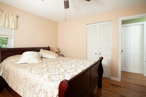 462 Oak Grove Ave, Fall River, MA 02723 photo 11