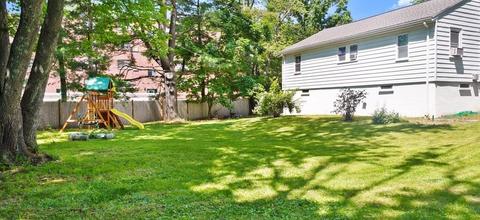 34 Avon St, Reading, MA 01867 photo 3