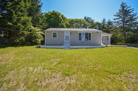 8 Treasure Ln, Mashpee, MA 02649 photo 1