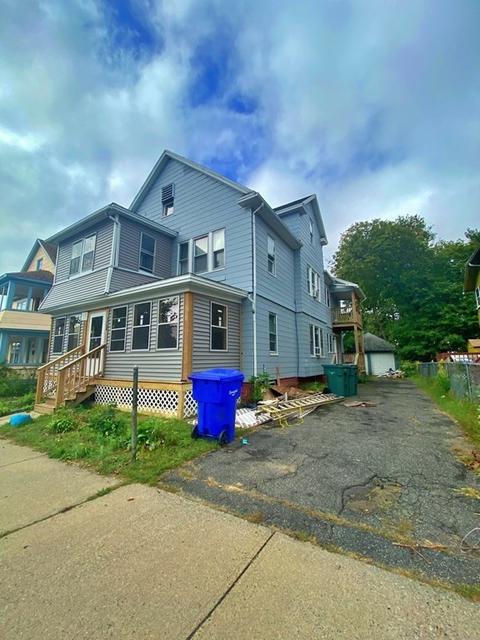 108 Rochelle St, Springfield, MA 01109 photo 3