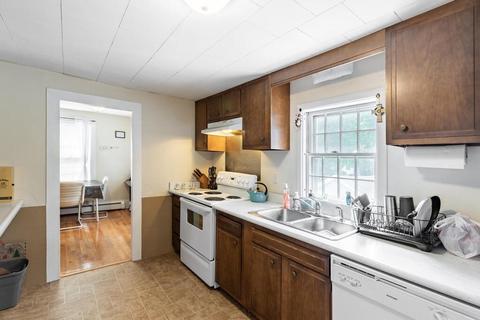 8 Walnut St, Danvers, MA 01923 photo 17