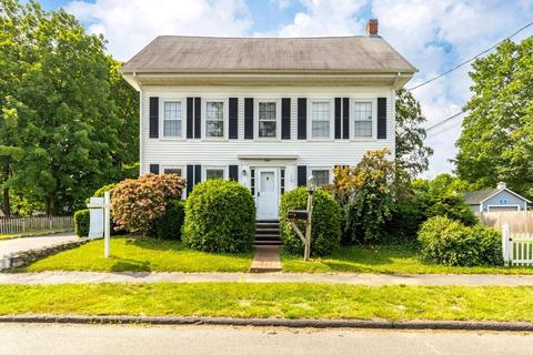 8 Walnut St, Danvers, MA 01923 photo 1