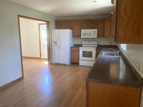 450 Spencer St, Fall River, MA 02721 photo 5