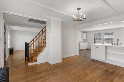 54 Perkins St, Gloucester, MA 01930 photo 4