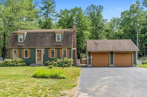 61 Ash St, Townsend, MA 01469 photo 1