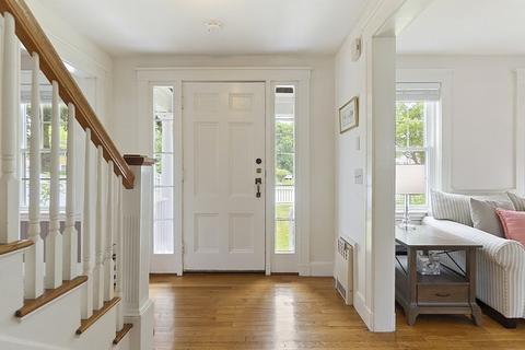 722 Great Plain Ave, Needham, MA 02492 photo 3