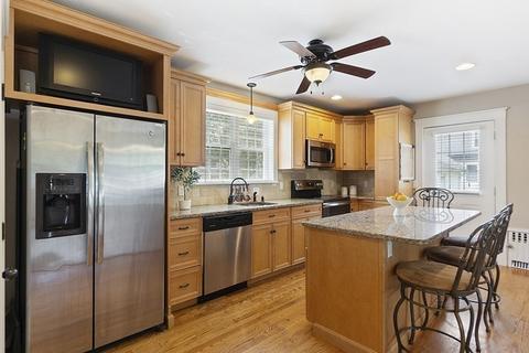 722 Great Plain Ave, Needham, MA 02492 photo 10