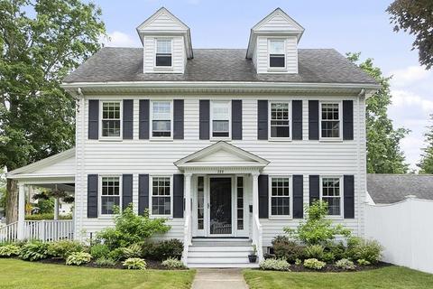 722 Great Plain Ave, Needham, MA 02492 photo 1
