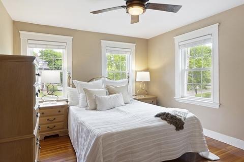 722 Great Plain Ave, Needham, MA 02492 photo 14