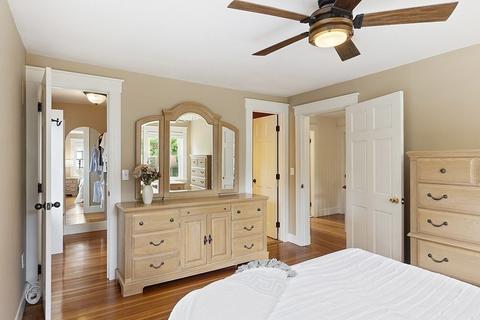 722 Great Plain Ave, Needham, MA 02492 photo 15