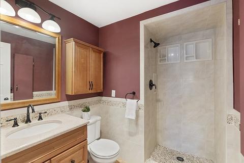 722 Great Plain Ave, Needham, MA 02492 photo 17