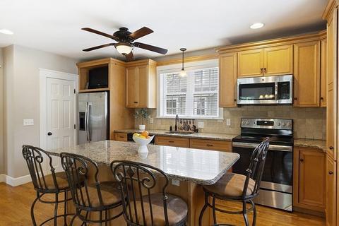 722 Great Plain Ave, Needham, MA 02492 photo 9