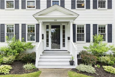722 Great Plain Ave, Needham, MA 02492 photo 2