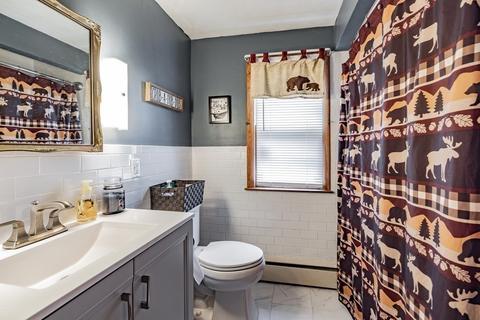28 Davis St, Springfield, MA 01104 photo 12