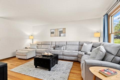 1 Bridle Path, Auburn, MA 01501 photo 6