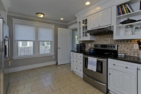 57 Chilson St, Springfield, MA 01118 photo 6