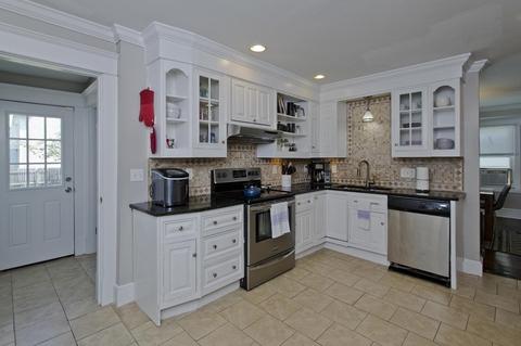 57 Chilson St, Springfield, MA 01118 photo 2
