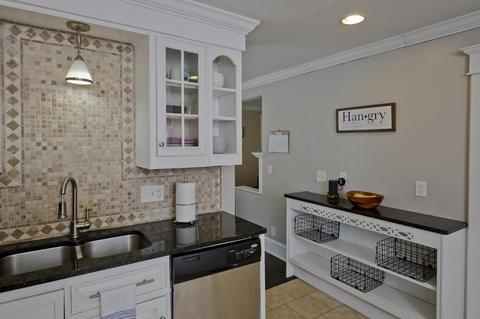 57 Chilson St, Springfield, MA 01118 photo 4