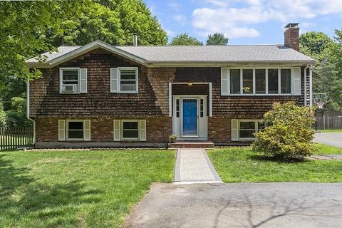 206 Dodge St, Beverly, MA 01915 photo 1