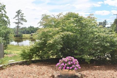 26 Cross St, Carver, MA 02330 photo 3
