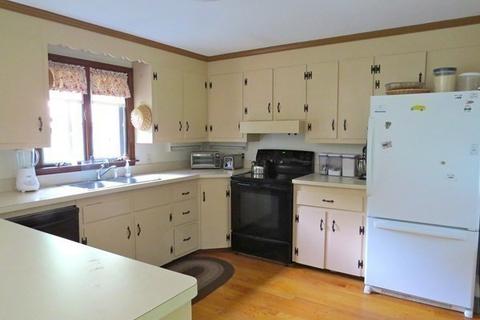 108 Buffam Rd, Pelham, MA 01002 photo 8