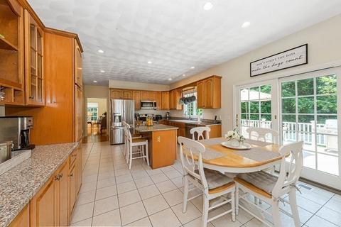 9 Danielle Dr, Danvers, MA 01923 photo 7