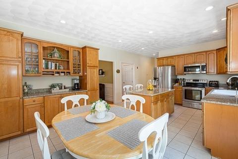 9 Danielle Dr, Danvers, MA 01923 photo 5